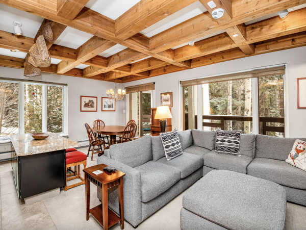 Vail Walk to Lift Rental Condo